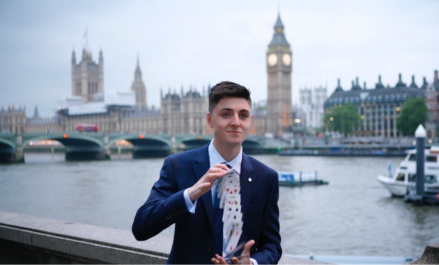 Tom Elderfield Magician
